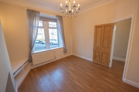 Click the photo for more details of Fold Lane, Cowling