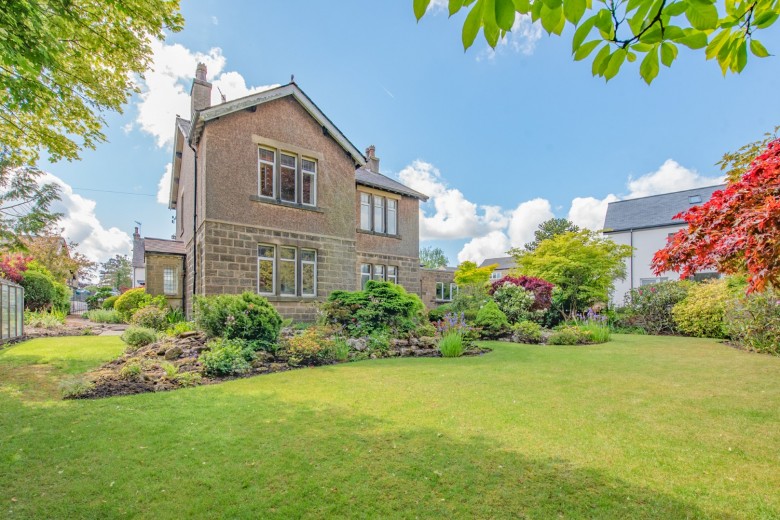 Click the photo for more details of Highgate, 5 Highgate, Cross Hills