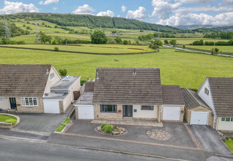 Click the photo for more details of Lowfield Crescent, Silsden