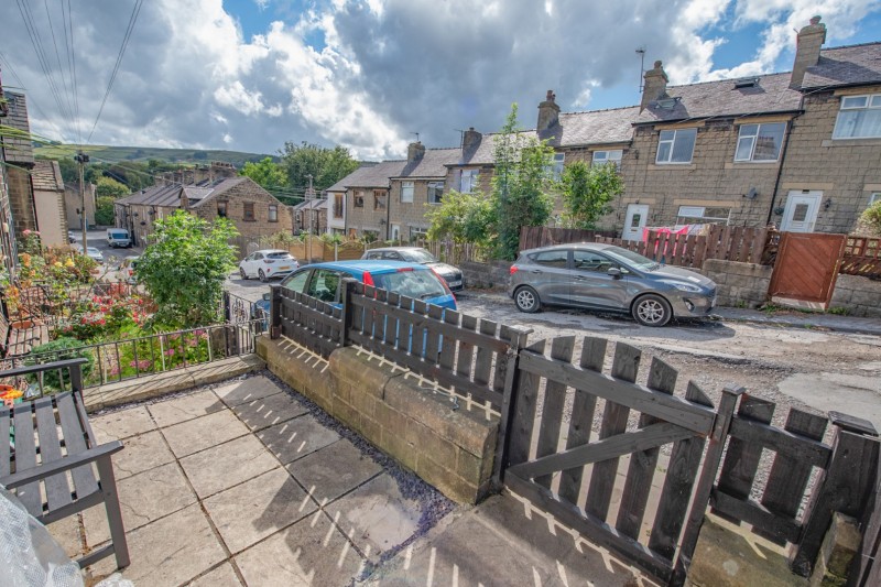 Images for Higher Hartley Street, Glusburn