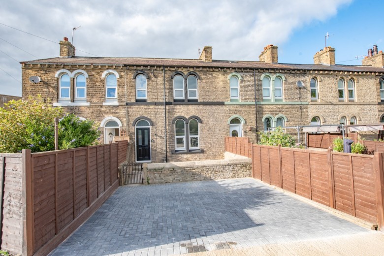 Click the photo for more details of Hardings Houses, Hardings Lane, Cross Hills