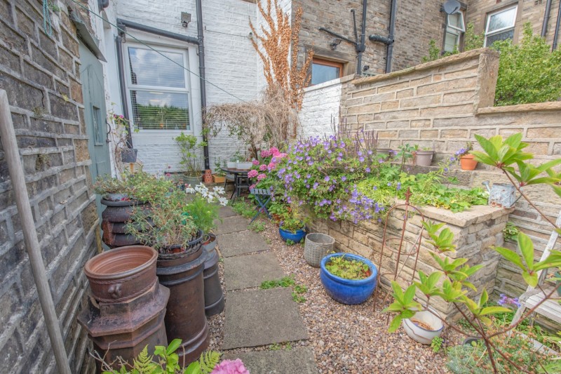 Images for St. Andrews Terrace, Cross Hills