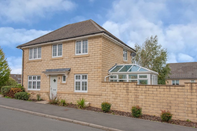 Click the photo for more details of Meadow Drive, Steeton