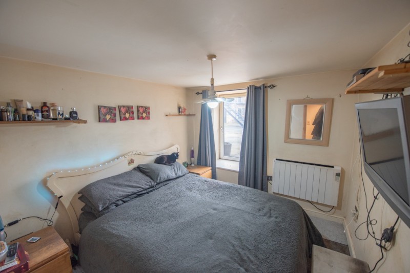 Images for Brigg Mount, Main Street, Cross Hills