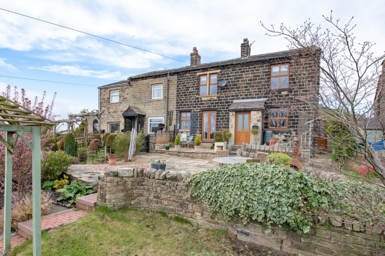 Click the photo for more details of Mount Pleasant, Glusburn