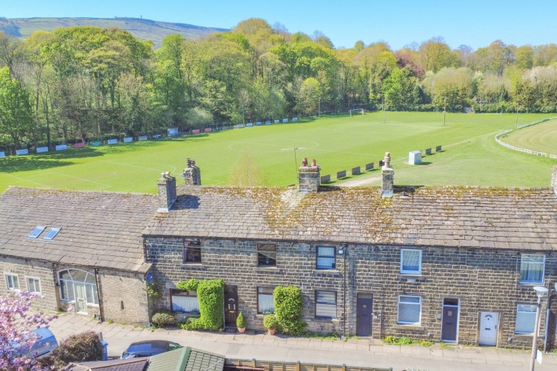 Click the photo for more details of Sutton Fields, 8 Sutton Fields, Sutton-in-Craven