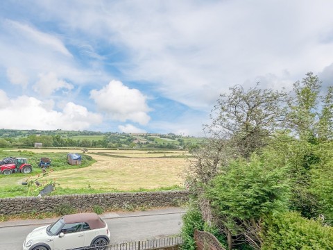 Click the photo for more details of Lyon Road, Eastburn, Keighley