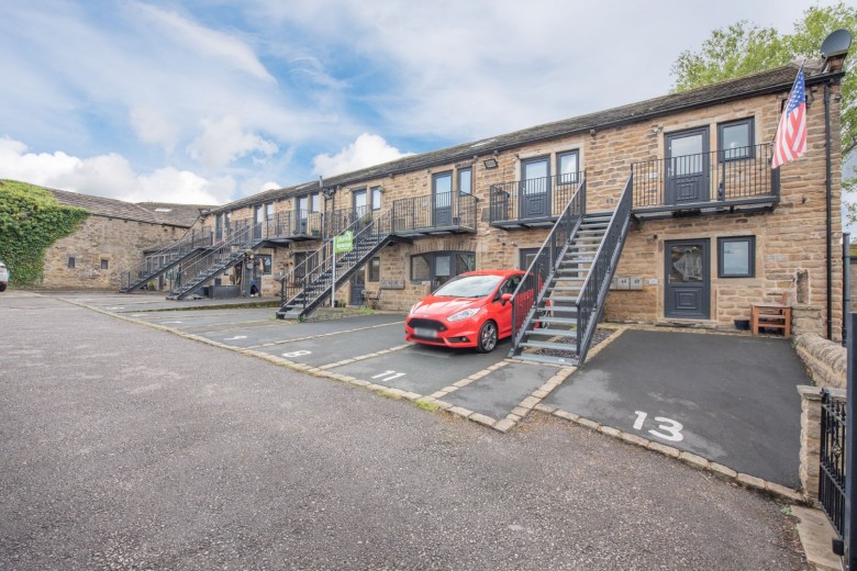 Click the photo for more details of Brigg Mount, Park Road, Cross Hills