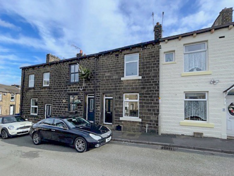 Click the photo for more details of Albert Street, Sutton-in-Craven, Keighley