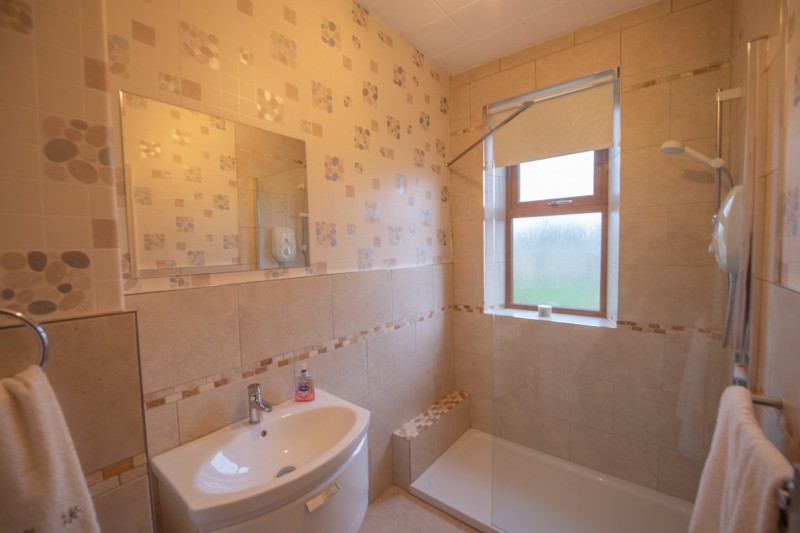 Images for Ryeland Street, Cross Hills